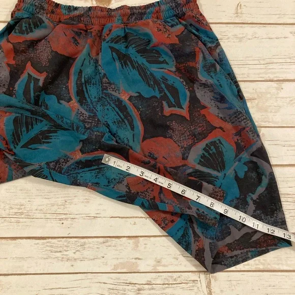 Lululemon Pace Breaker Short 9" *Linerless Tropical Shadow Shark Teal Multi Med - Picture 5 of 15